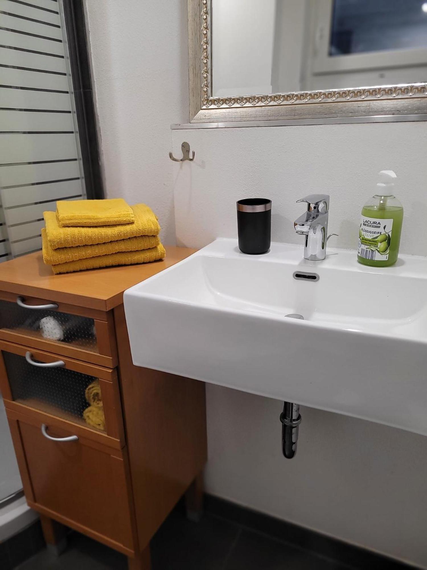Grosszuegiges Appartement In Der Festspielstadt 바트헤르스필드 외부 사진